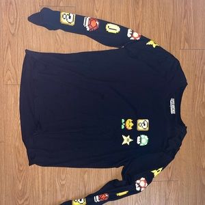 Forever 21 Men’s Super Mario World long sleeve shirt Large, used